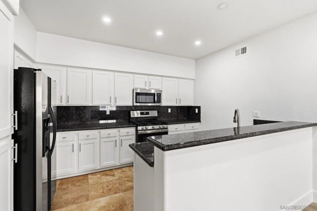 12372 Carmel Country Road 206, San Diego, CA 92130