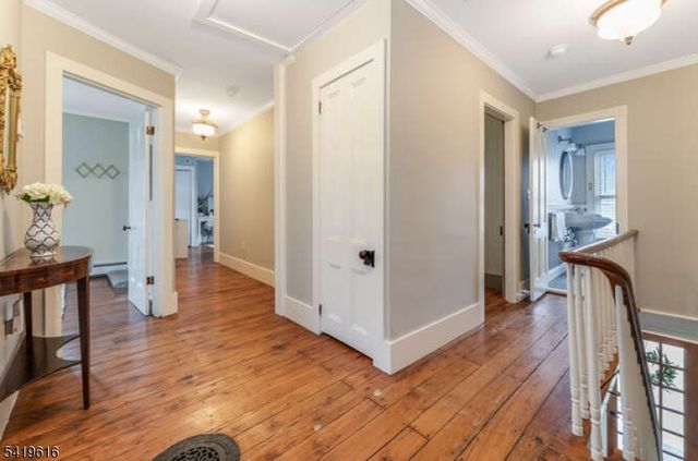 57 Main St, Lebanon Boro, NJ 08833