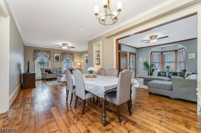 57 Main St, Lebanon Boro, NJ 08833