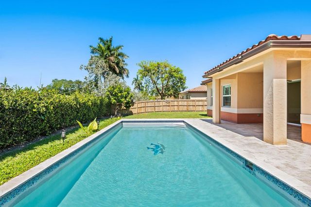 6412 SW 55th Place, Davie, FL 33314