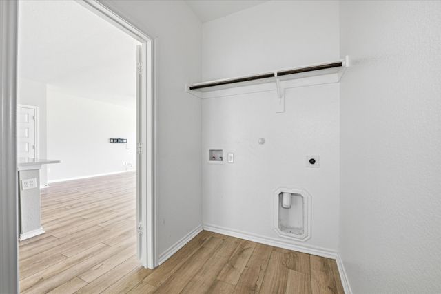 8009 Gangway Drive, Fort Worth, TX 76179