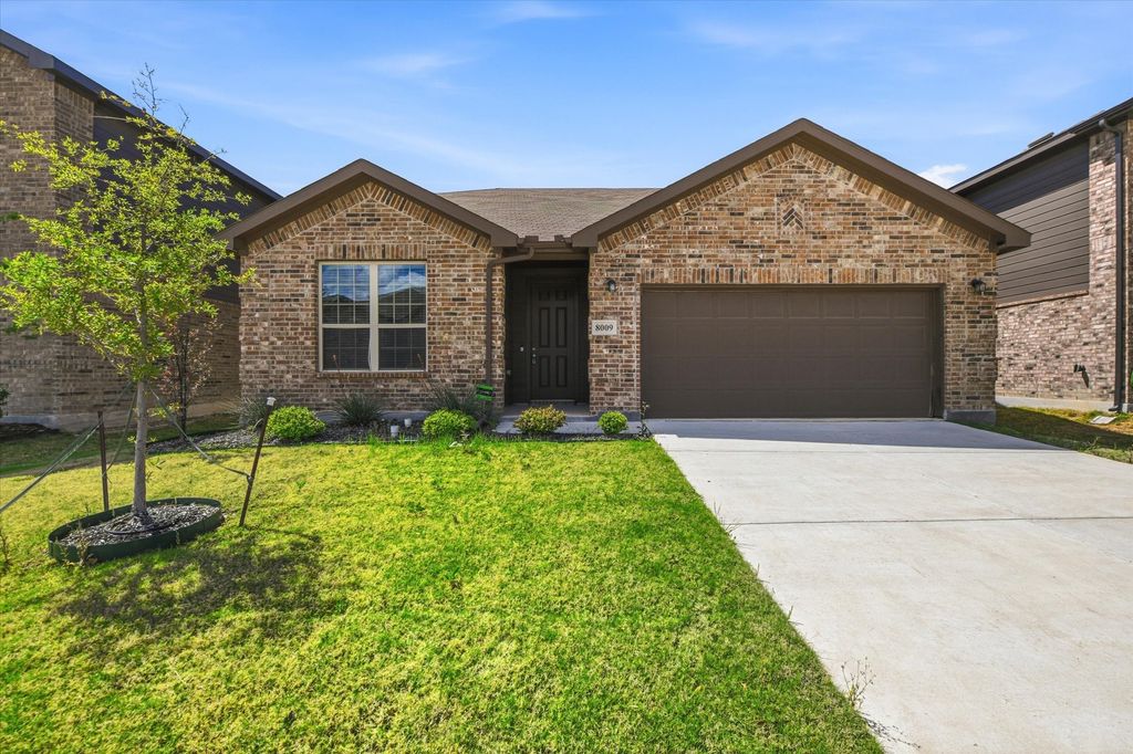 8009 Gangway Drive, Fort Worth, TX 76179