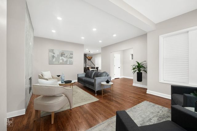 7425 S Vernon Avenue, Chicago, IL 60619