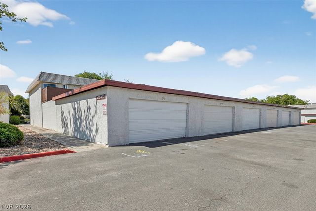 422 Greenbriar Townhouse Way, Las Vegas, NV 89121