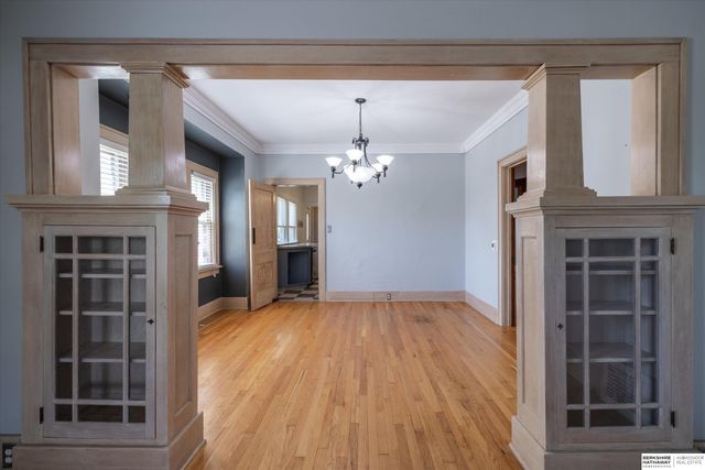 926 S 51st Avenue, Omaha, NE 68106