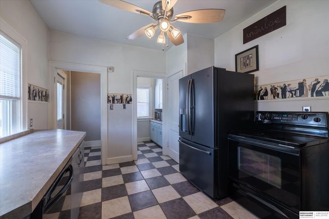 926 S 51st Avenue, Omaha, NE 68106