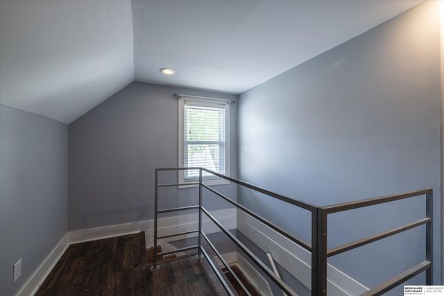 926 S 51st Avenue, Omaha, NE 68106