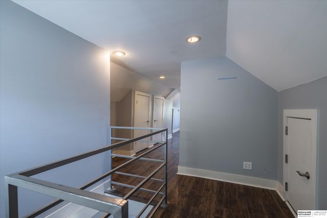 926 S 51st Avenue, Omaha, NE 68106