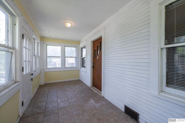 926 S 51st Avenue, Omaha, NE 68106
