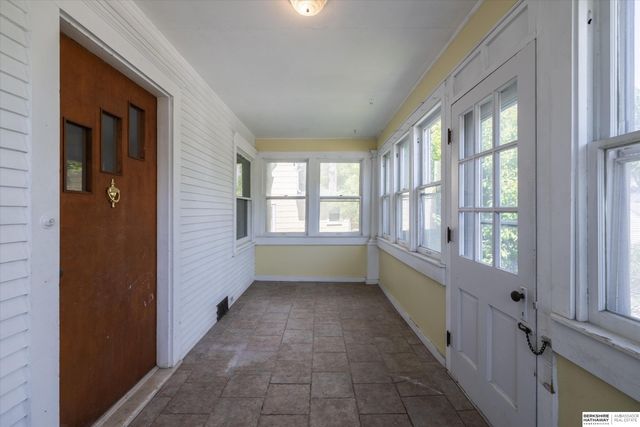 926 S 51st Avenue, Omaha, NE 68106