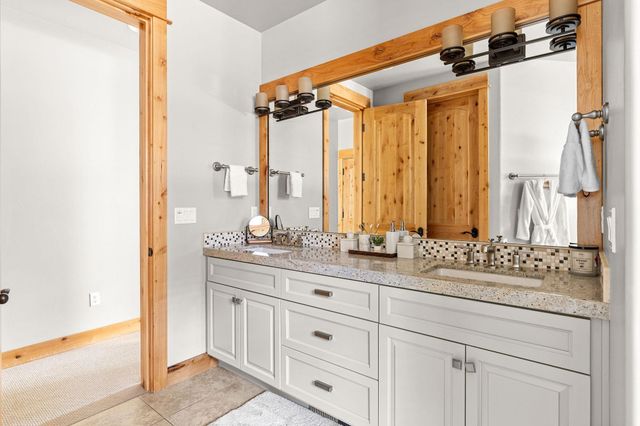 10235 Valmont Trail, Truckee, CA 96161