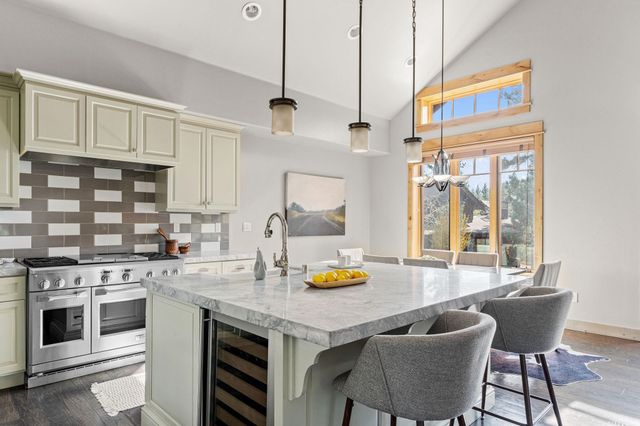 10235 Valmont Trail, Truckee, CA 96161