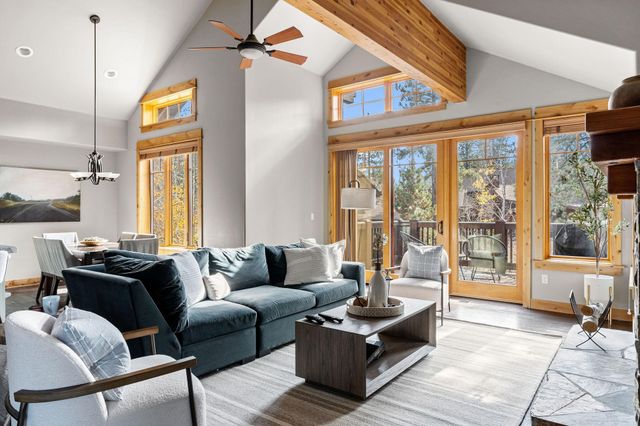 10235 Valmont Trail, Truckee, CA 96161