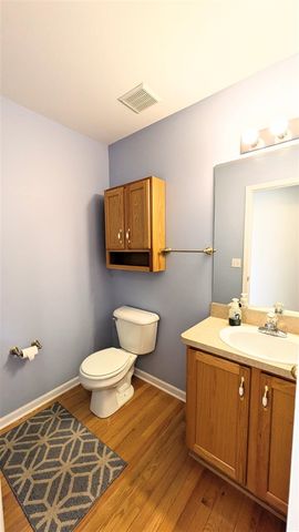 23721 W Lake Circle 14, Brownstown, MI 48183