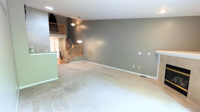 23721 W Lake Circle 14, Brownstown, MI 48183