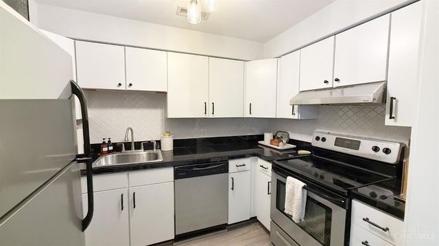 551 E Thirteenth Street, Cincinnati, OH 45202