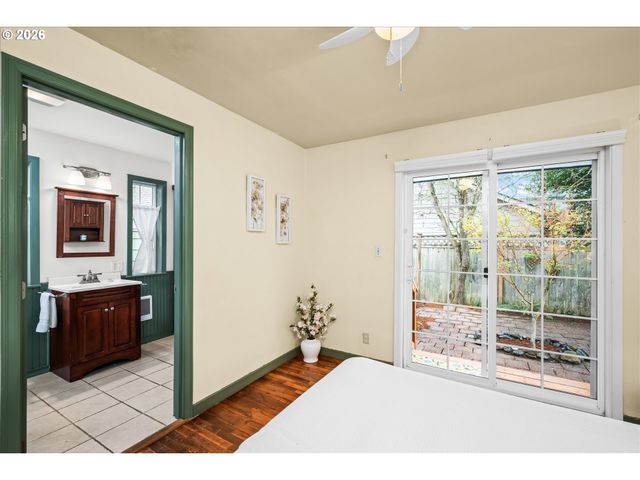 3210 ROYAL Ave, Eugene, OR 97402