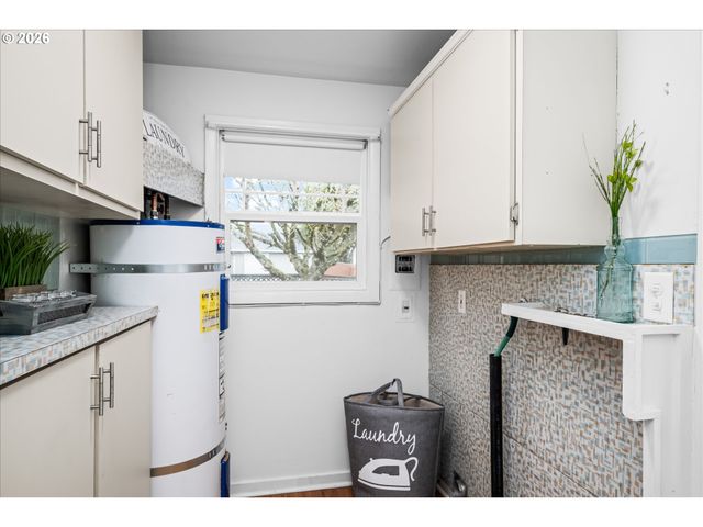 3210 ROYAL Ave, Eugene, OR 97402