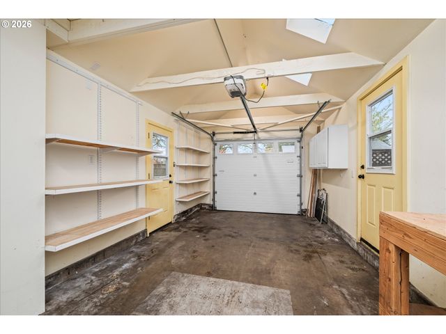 3210 ROYAL Ave, Eugene, OR 97402