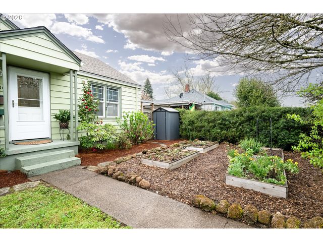 3210 ROYAL Ave, Eugene, OR 97402