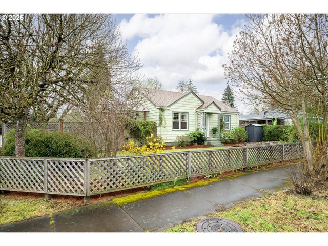 3210 ROYAL Ave, Eugene, OR 97402