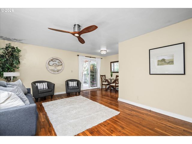 3210 ROYAL Ave, Eugene, OR 97402