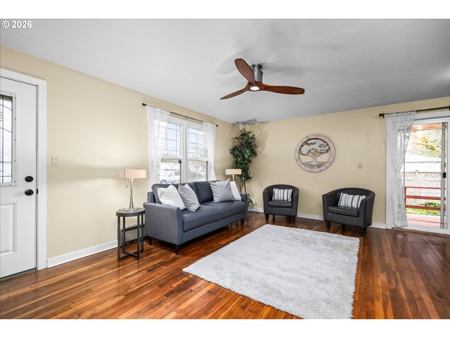 3210 ROYAL Ave, Eugene, OR 97402