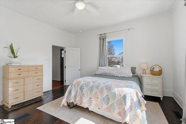 17 1st Street, Inman, SC 29349