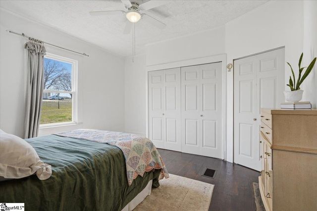 17 1st Street, Inman, SC 29349