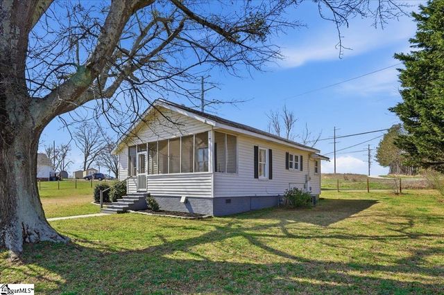 17 1st Street, Inman, SC 29349