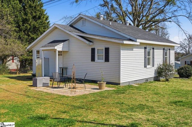 17 1st Street, Inman, SC 29349