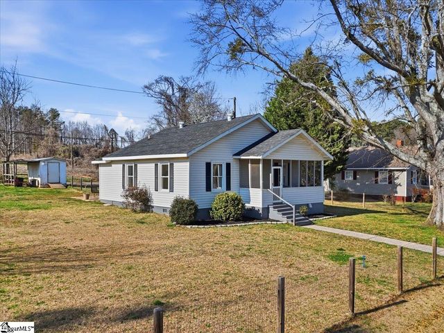 17 1st Street, Inman, SC 29349