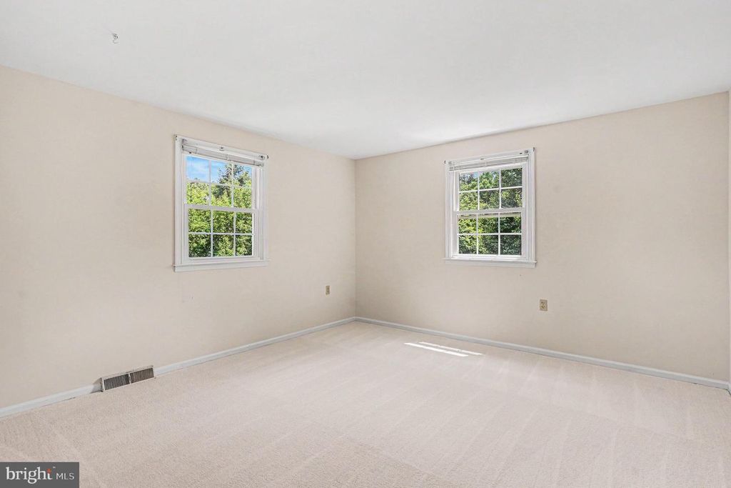 Image 30 of property listing at 31 FILBERT LN, Elkton, MD 21921