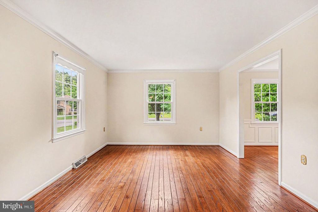 Image 7 of property listing at 31 FILBERT LN, Elkton, MD 21921