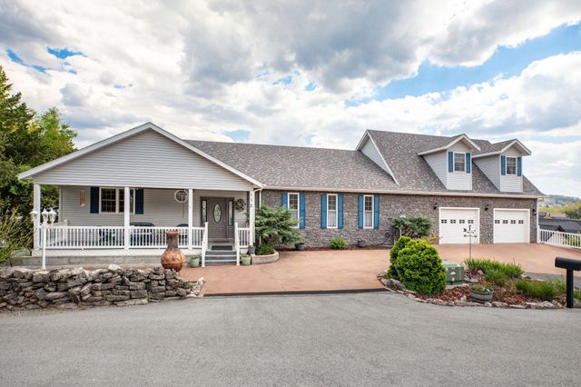 112 Moondance, Blue Eye, MO 65611