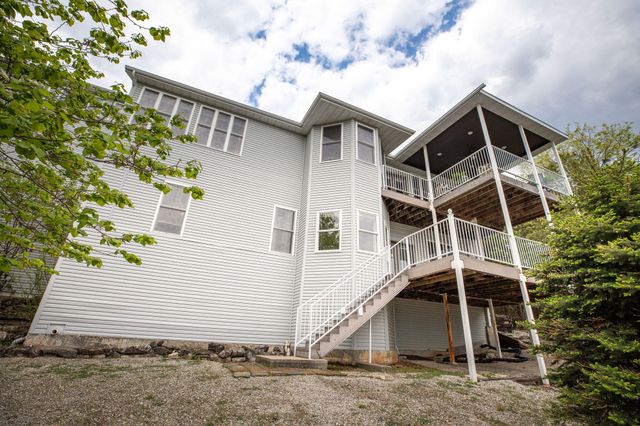 112 Moondance, Blue Eye, MO 65611