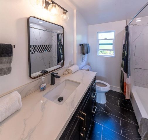 5545 San Onofre Ter, San Diego, CA 92114