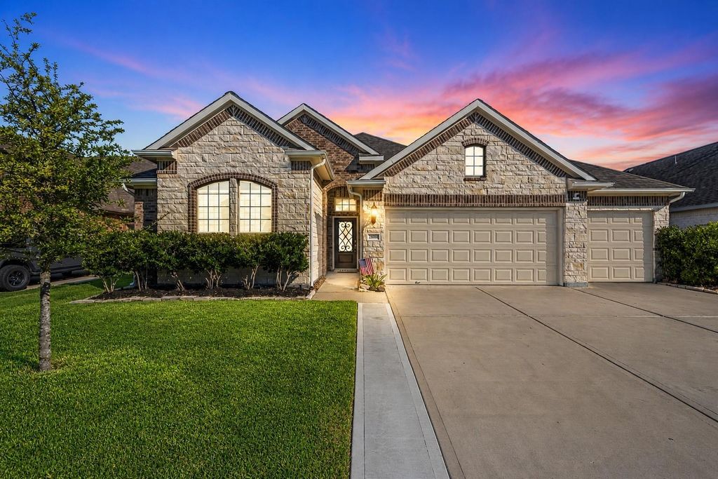 25008 Calais New Court Lane, Kingwood, TX 77339