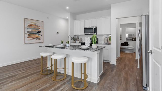 7611 Inwood Hills Lane, Houston, TX 77088
