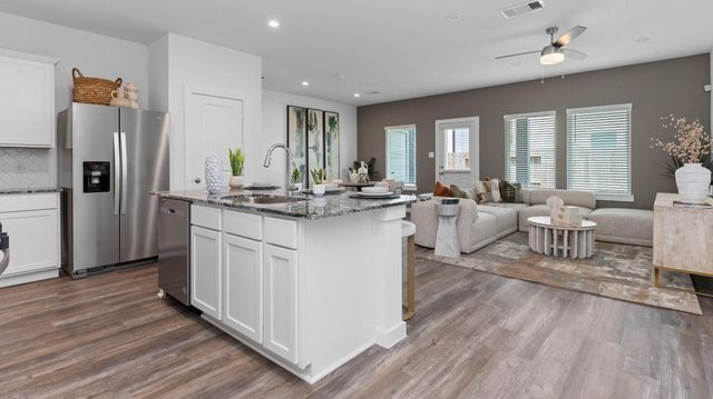 7611 Inwood Hills Lane, Houston, TX 77088