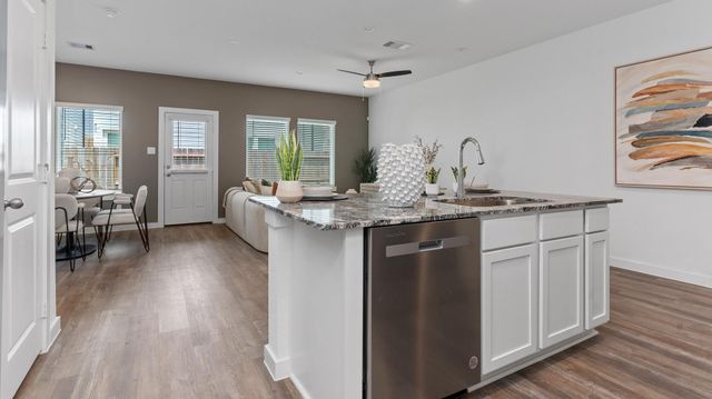 7611 Inwood Hills Lane, Houston, TX 77088