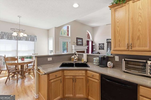 11 Planters Drive NW, Cartersville, GA 30120