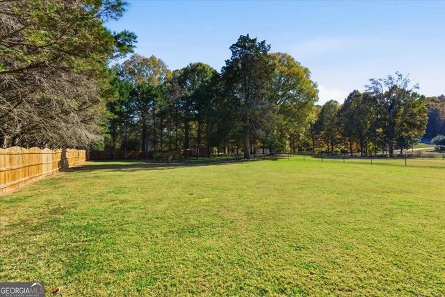 11 Planters Drive NW, Cartersville, GA 30120