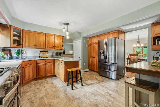 10 Concord Road, Fishkill, NY 12524