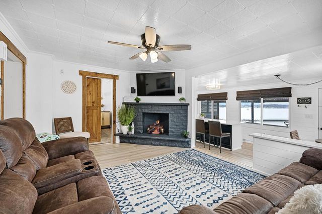 2225 Lakeshore DRIVE, Kansasville, WI 53139