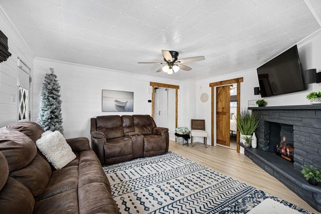 2225 Lakeshore DRIVE, Kansasville, WI 53139