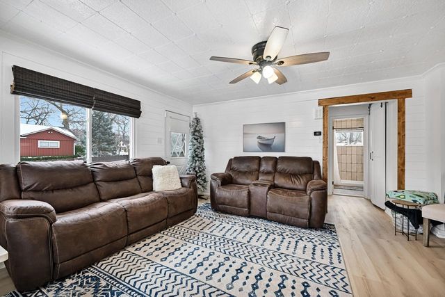 2225 Lakeshore DRIVE, Kansasville, WI 53139