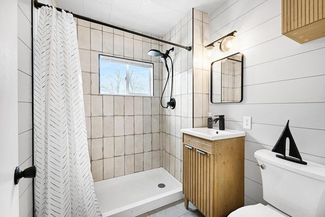 2225 Lakeshore DRIVE, Kansasville, WI 53139