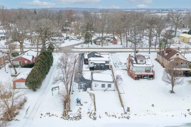 2225 Lakeshore DRIVE, Kansasville, WI 53139