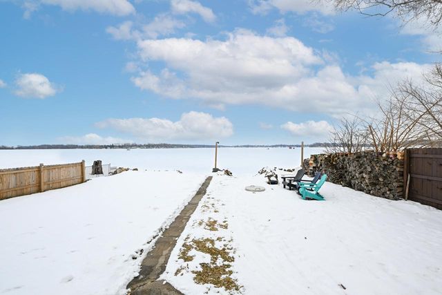 2225 Lakeshore DRIVE, Kansasville, WI 53139